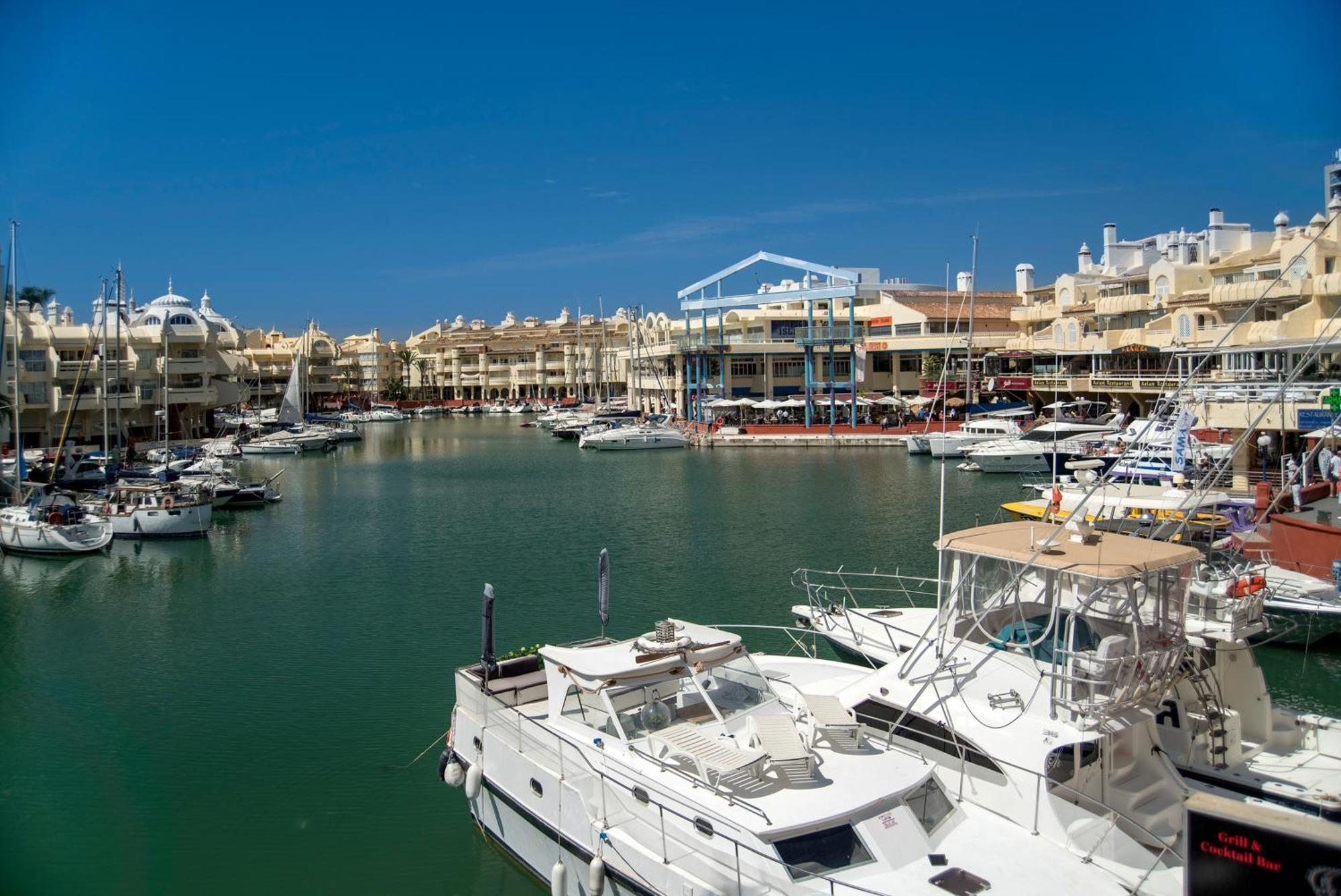 Urb Pueblo Del Parque, Luxury 2 Bedroom Apartment. Fantastic Central Location. Benalmádena Eksteriør bilde